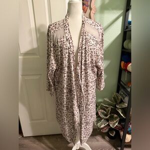 Tahari Women's Animal Print Robe